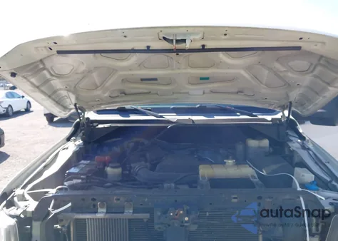 2017 Nissan Nv Cargo Nv1500 S V6 z USA, uszkodzony, nr VIN 1N6BF0KM2HN804674